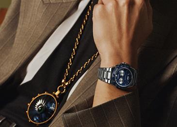 غريكا رياكشن فصل جديد يعكس الأناقة من فيرساتشيه